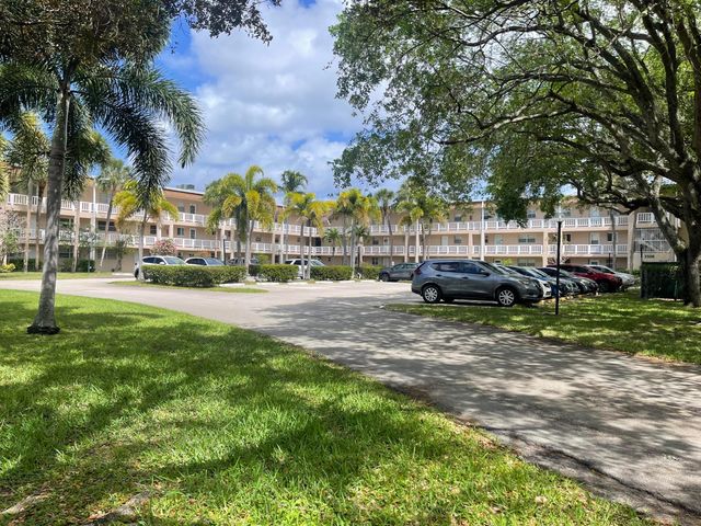 3508 SW Natura Boulevard 303, Deerfield Beach, FL 33441