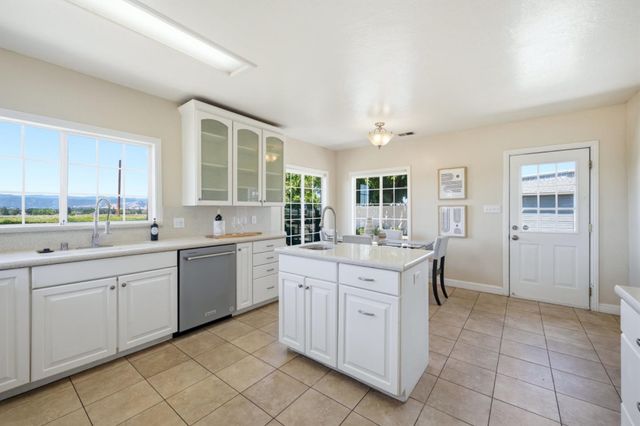 15600 Foothill Avenue, Morgan Hill, CA 95037