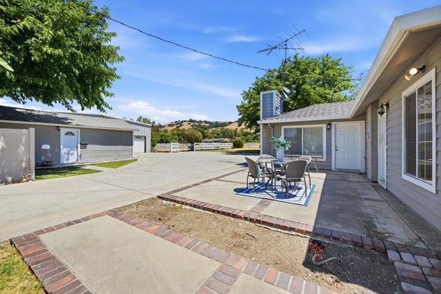 15600 Foothill Avenue, Morgan Hill, CA 95037