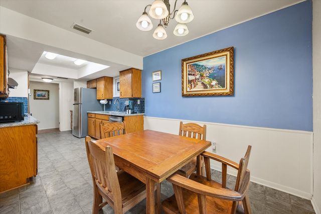 409 Colgate Court, Arlington, TX 76014