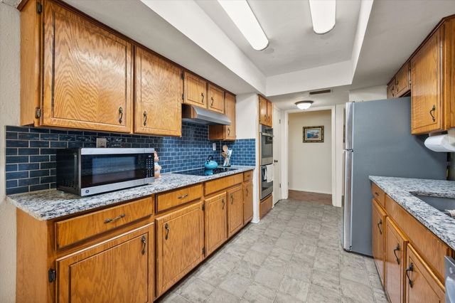 409 Colgate Court, Arlington, TX 76014