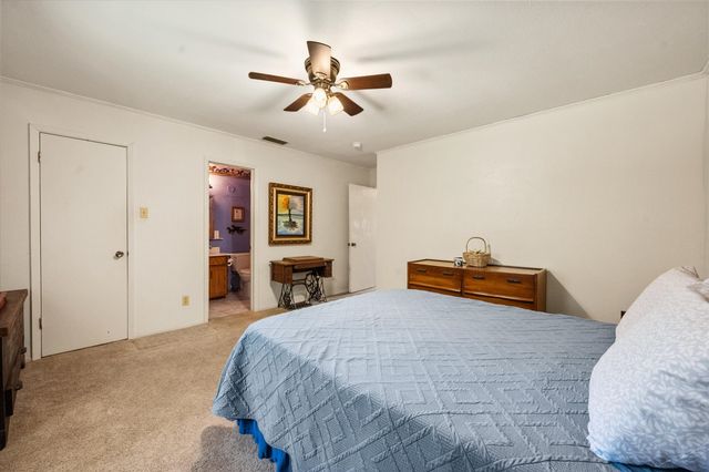 409 Colgate Court, Arlington, TX 76014