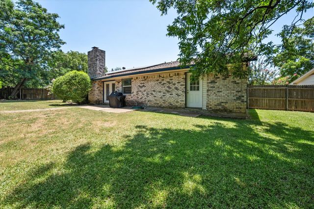 409 Colgate Court, Arlington, TX 76014