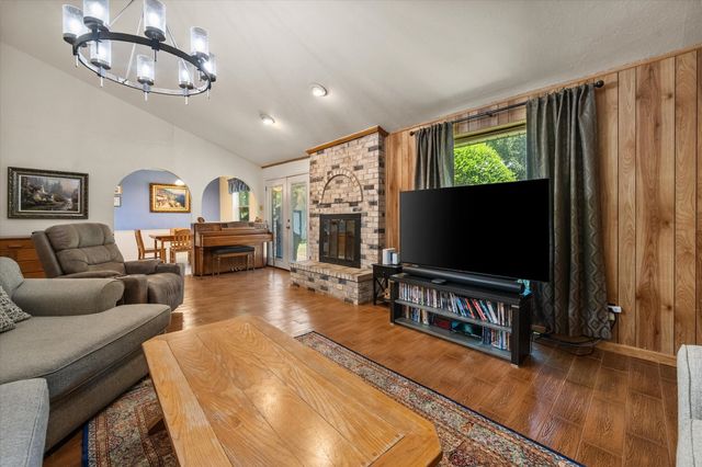 409 Colgate Court, Arlington, TX 76014