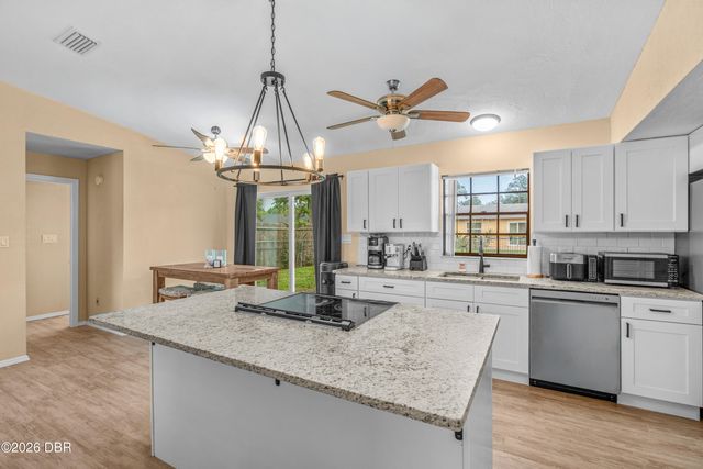 221 Cherrywood Lane, Edgewater, FL 32132