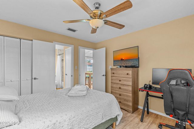 221 Cherrywood Lane, Edgewater, FL 32132
