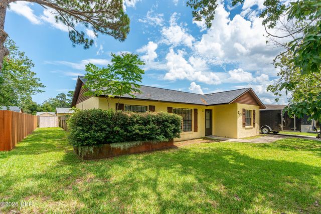 221 Cherrywood Lane, Edgewater, FL 32132