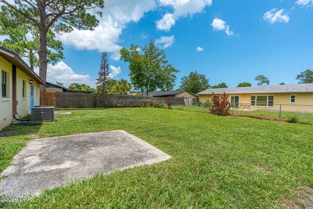 221 Cherrywood Lane, Edgewater, FL 32132