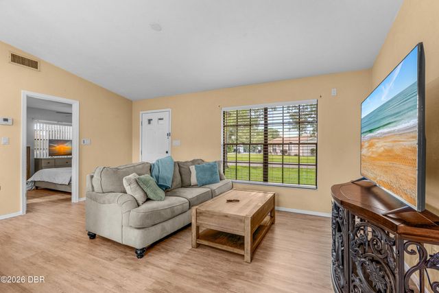 221 Cherrywood Lane, Edgewater, FL 32132