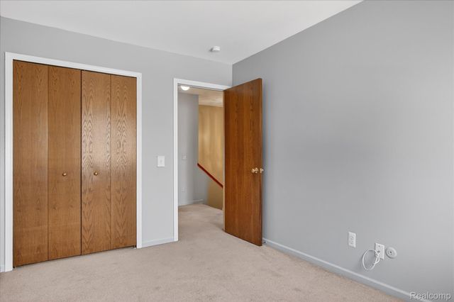 4364 S Meadow Drive, Waterford Charter Township, MI 48329