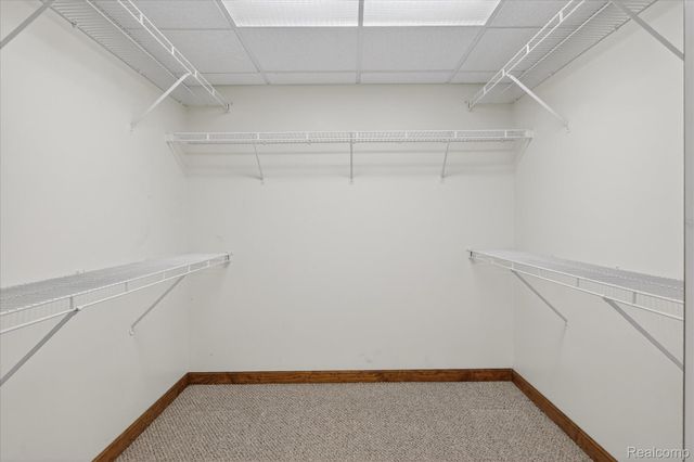 4364 S Meadow Drive, Waterford Charter Township, MI 48329