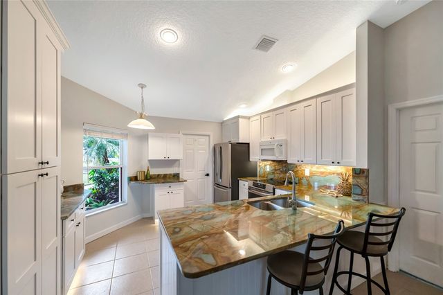 587 High Hawk Circle, Vero Beach, FL 32962