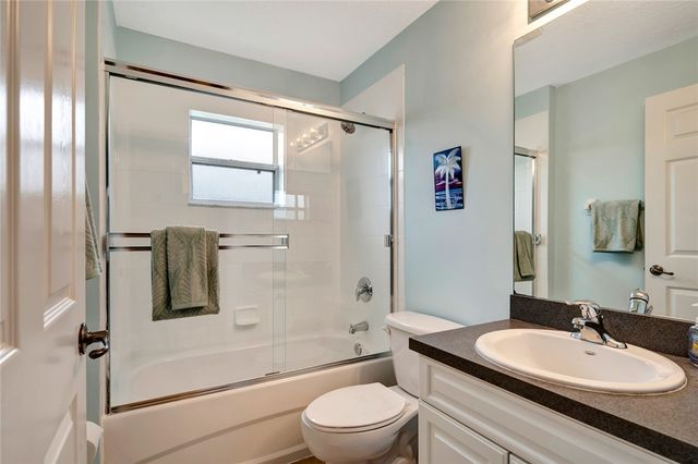 587 High Hawk Circle, Vero Beach, FL 32962