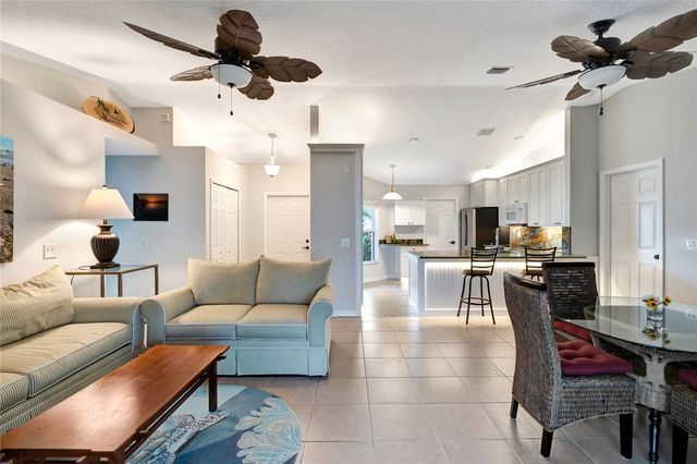 587 High Hawk Circle, Vero Beach, FL 32962