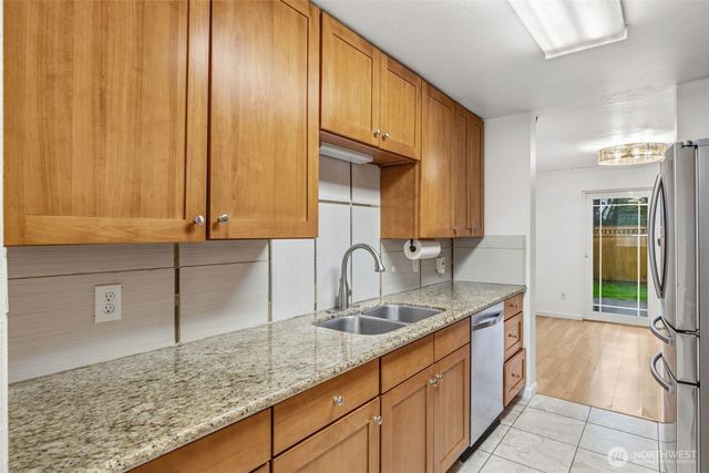 24856 145th Lane SE, Kent, WA 98042