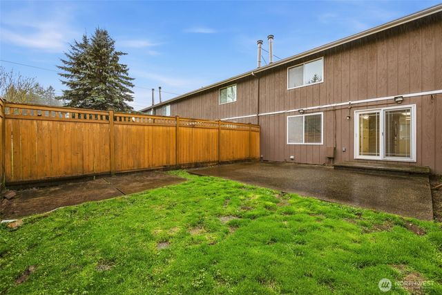 24856 145th Lane SE, Kent, WA 98042