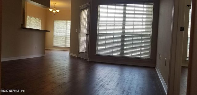 7800 POINT MEADOWS Drive 1028, Jacksonville, FL 32256