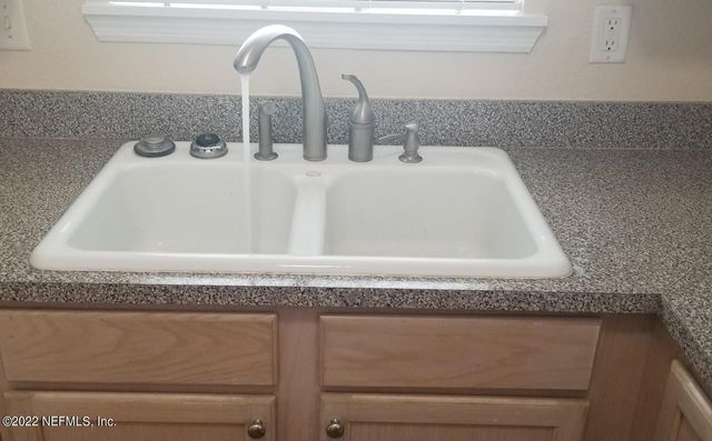 7800 POINT MEADOWS Drive 1028, Jacksonville, FL 32256