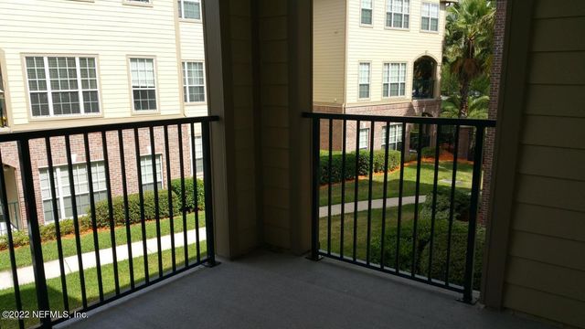 7800 POINT MEADOWS Drive 1028, Jacksonville, FL 32256