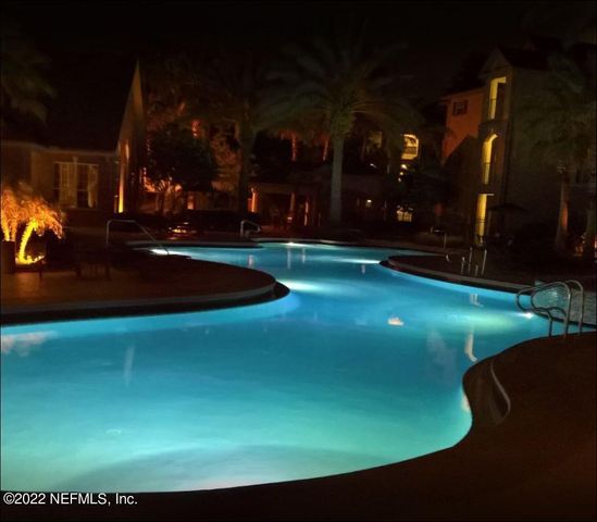 7800 POINT MEADOWS Drive 1028, Jacksonville, FL 32256