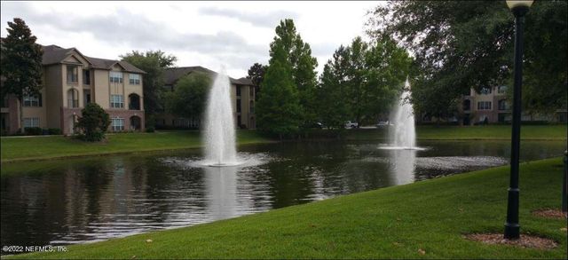 7800 POINT MEADOWS Drive 1028, Jacksonville, FL 32256