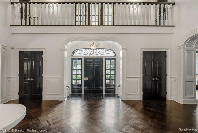 477 Dunston Road, Bloomfield Hills, MI 48304