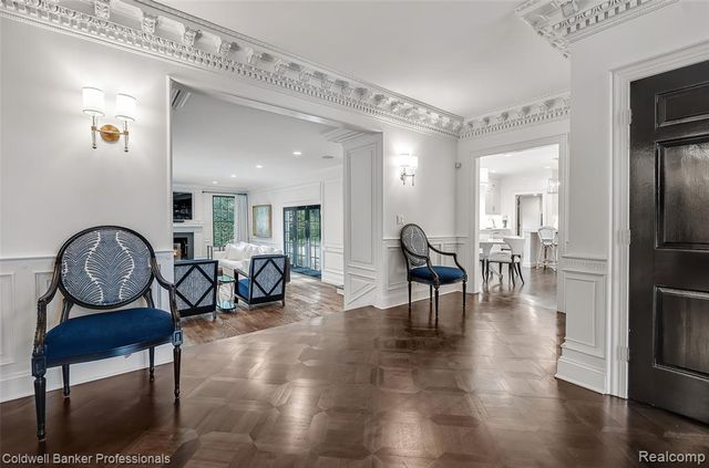 477 Dunston Road, Bloomfield Hills, MI 48304