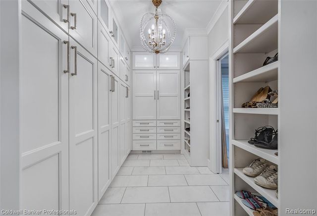 477 Dunston Road, Bloomfield Hills, MI 48304