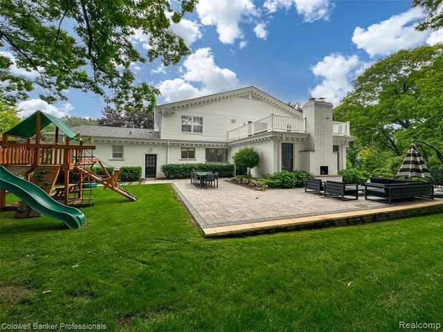 477 Dunston Road, Bloomfield Hills, MI 48304