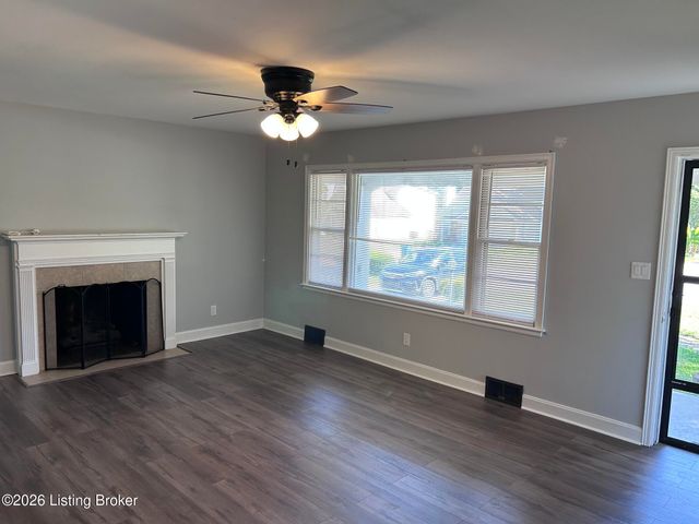 11801 Wetherby Ave, Louisville, KY 40243