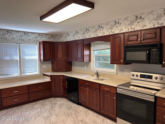 11801 Wetherby Ave, Louisville, KY 40243
