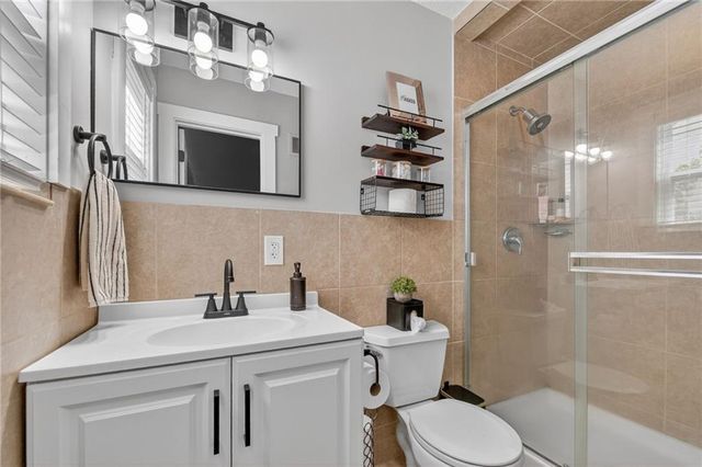 8117 Summit Street, Kansas City, MO 64114