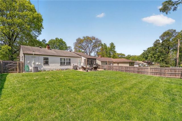 8117 Summit Street, Kansas City, MO 64114