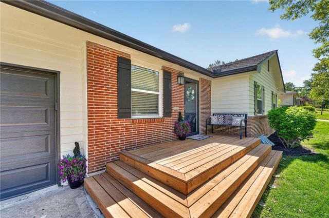 8117 Summit Street, Kansas City, MO 64114