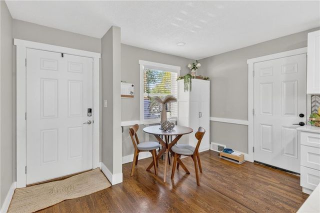 8117 Summit Street, Kansas City, MO 64114