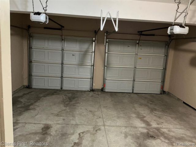 48161 Nottinghill Lane, Canton, MI 48188