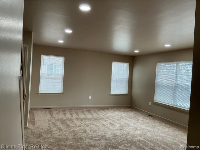 48161 Nottinghill Lane, Canton, MI 48188