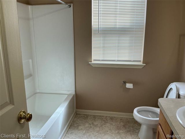 48161 Nottinghill Lane, Canton, MI 48188