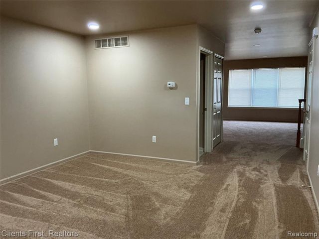 48161 Nottinghill Lane, Canton, MI 48188