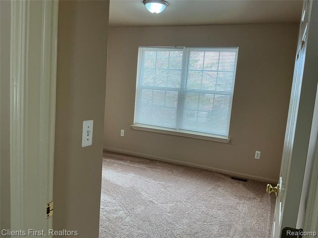 48161 Nottinghill Lane, Canton, MI 48188