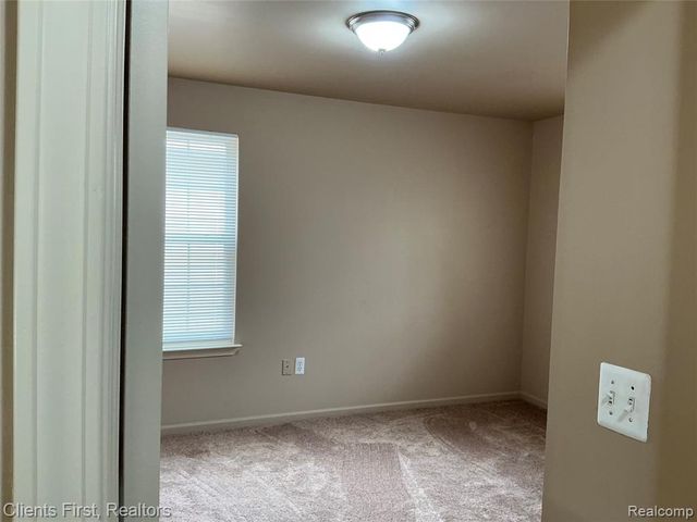 48161 Nottinghill Lane, Canton, MI 48188