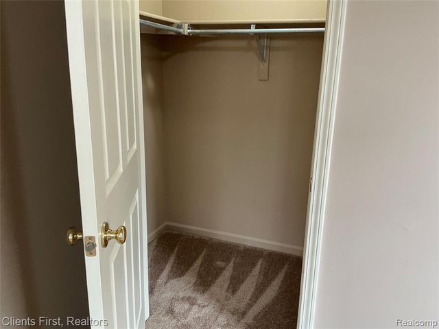 48161 Nottinghill Lane, Canton, MI 48188