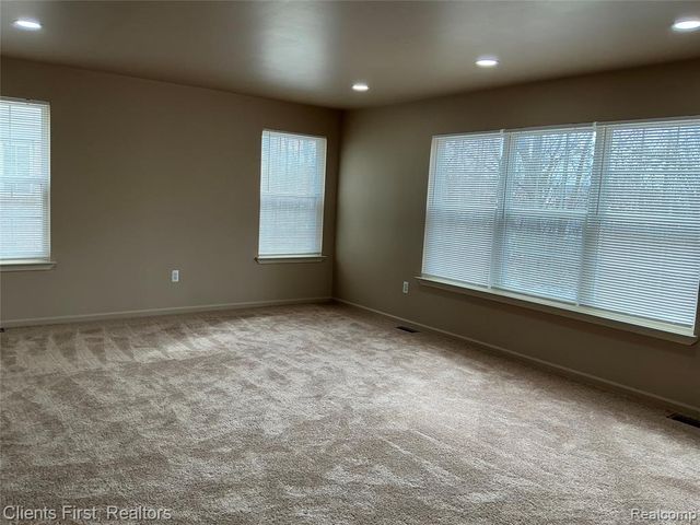 48161 Nottinghill Lane, Canton, MI 48188