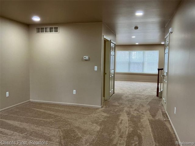 48161 Nottinghill Lane, Canton, MI 48188