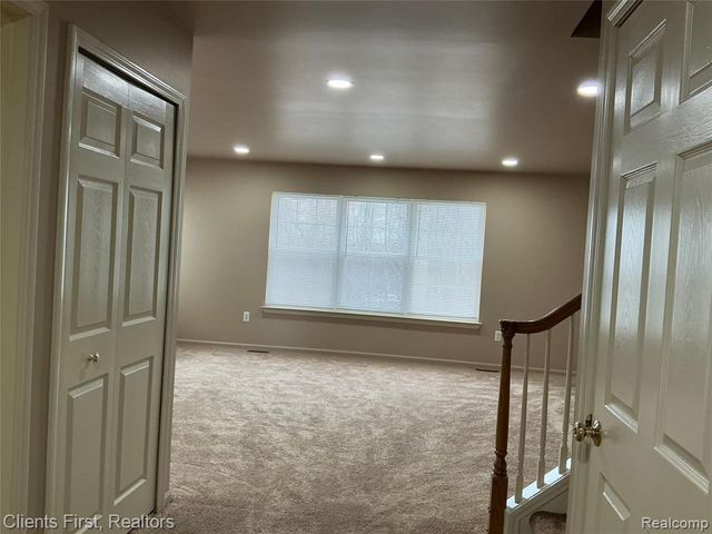 48161 Nottinghill Lane, Canton, MI 48188