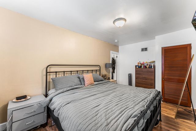 648 BILLINGS AVE, Paulsboro, NJ 08066