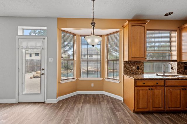 6931 Royal Knoll Court, Pasadena, TX 77505