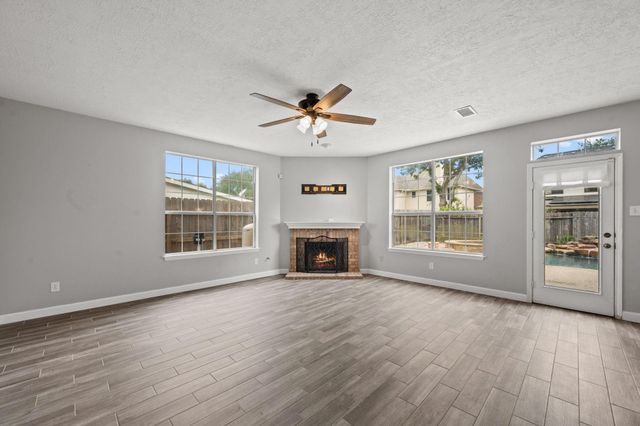 6931 Royal Knoll Court, Pasadena, TX 77505