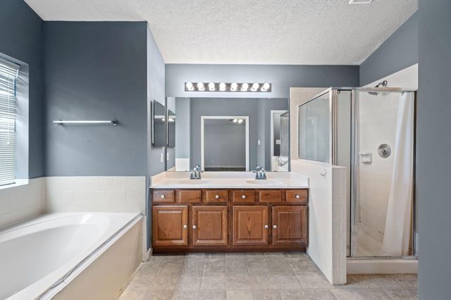 6931 Royal Knoll Court, Pasadena, TX 77505