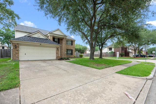 6931 Royal Knoll Court, Pasadena, TX 77505